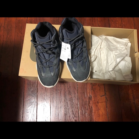 Yeezy - Picture 4 of 4